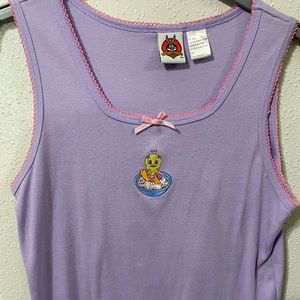 Looney Tunes tank top
Color: Purple with pink
Size: Large